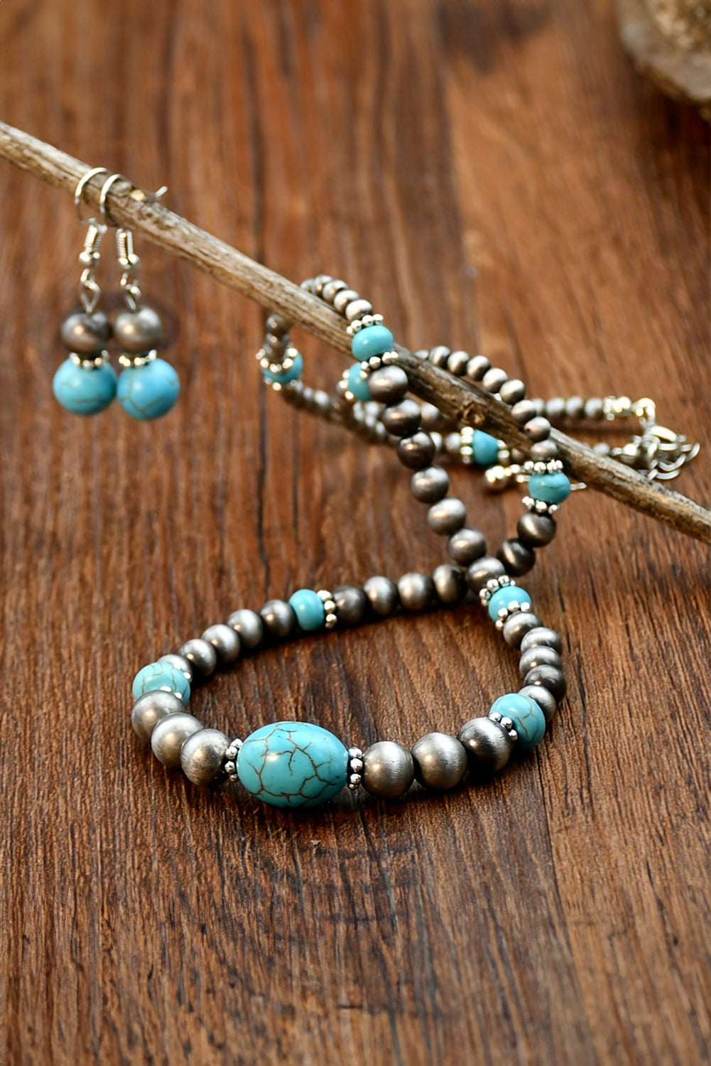 Silvery Western Turquoise Beaded Necklace and Earring Set 