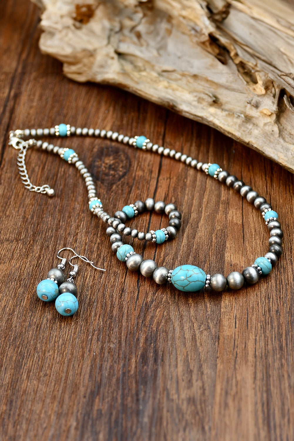 Silvery Western Turquoise Beaded Necklace and Earring Set 