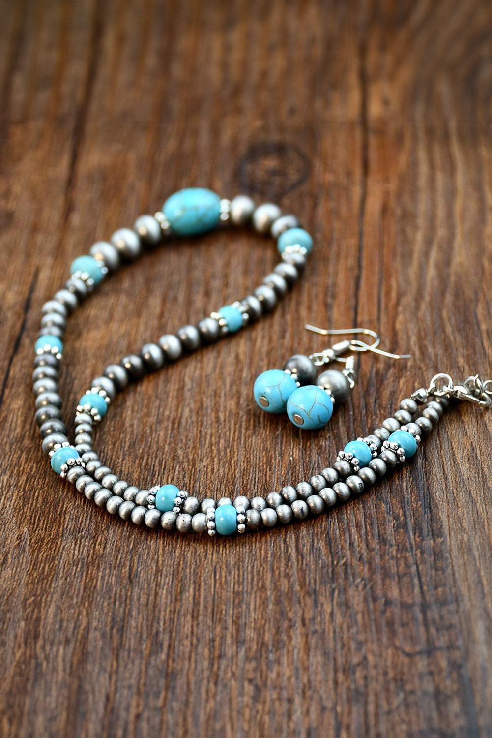 Silvery Western Turquoise Beaded Necklace and Earring Set 